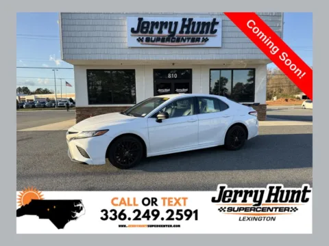 White 2018 Toyota Camry SE for sale in Lexington, NC