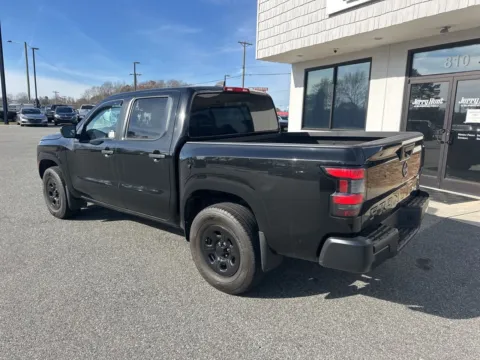 More photos of 2022 Nissan Frontier S at Jerry Hunt Supercenter - Lexington, NC