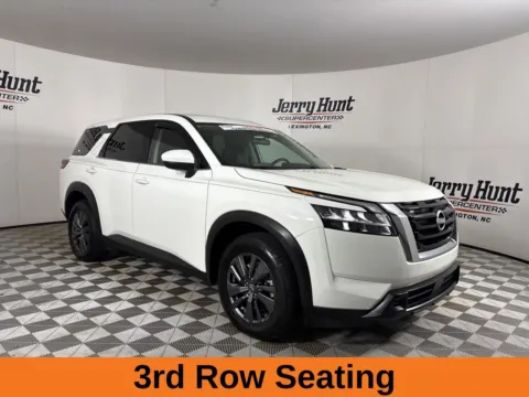 More photos of 2022 Nissan Pathfinder S at Jerry Hunt Supercenter - Lexington, NC