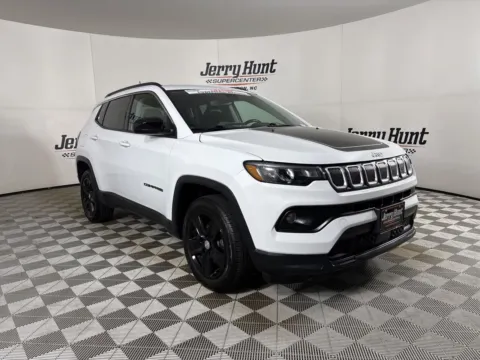 More photos of 2022 Jeep Compass Latitude at Jerry Hunt Supercenter - Lexington, NC