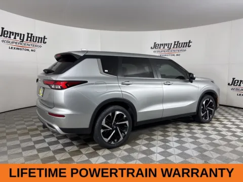 More photos of 2023 Mitsubishi Outlander SE at Jerry Hunt Supercenter - Lexington, NC