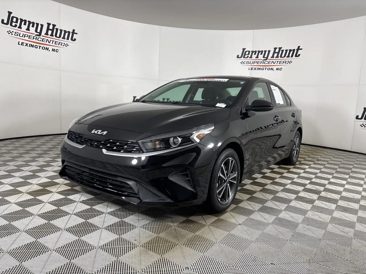 2023 Kia Forte LXS's photo
