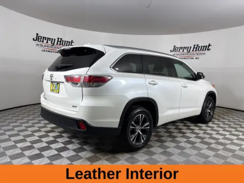More photos of 2016 Toyota Highlander XLE V6 at Jerry Hunt Supercenter - Lexington, NC