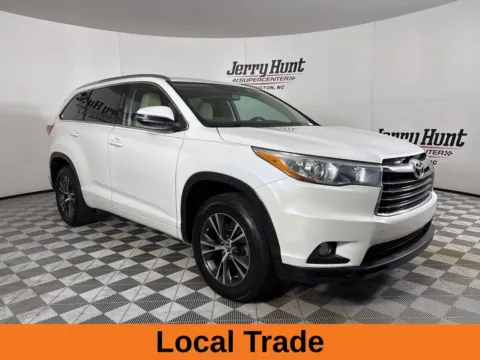 More photos of 2016 Toyota Highlander XLE V6 at Jerry Hunt Supercenter - Lexington, NC