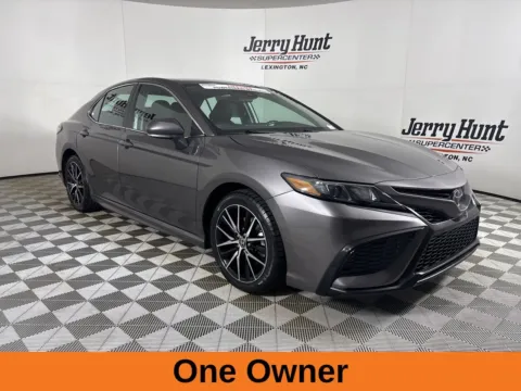 More photos of 2023 Toyota Camry SE at Jerry Hunt Supercenter - Lexington, NC