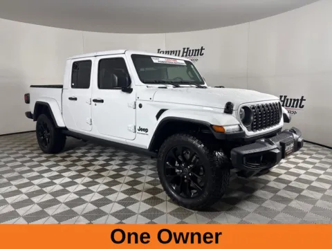More photos of 2025 Jeep Gladiator Nighthawk at Jerry Hunt Supercenter - Lexington, NC