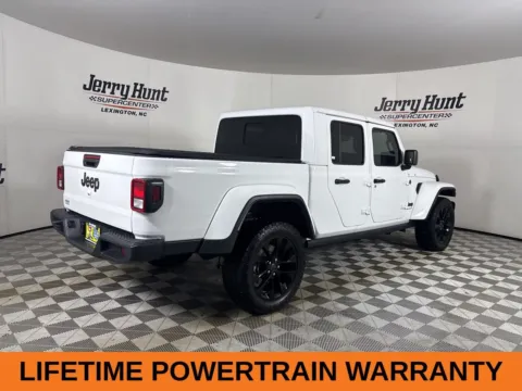 More photos of 2025 Jeep Gladiator Nighthawk at Jerry Hunt Supercenter - Lexington, NC