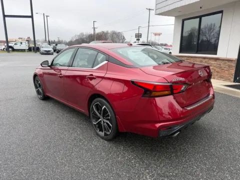 More photos of 2023 Nissan Altima 2.5 SR at Jerry Hunt Supercenter - Lexington, NC
