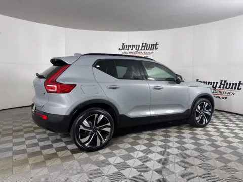 More photos of 2024 Volvo XC40 Ultimate at Jerry Hunt Supercenter - Lexington, NC