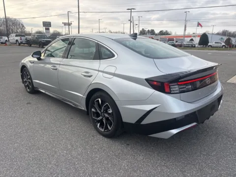 More photos of 2025 Hyundai Sonata SEL at Jerry Hunt Supercenter - Lexington, NC