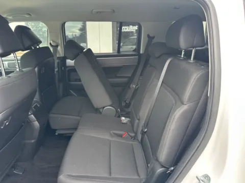 More photos of 2025 Hyundai Santa Fe SE at Jerry Hunt Supercenter - Lexington, NC