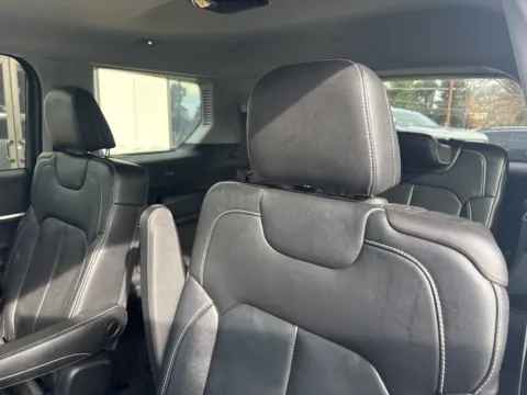 More photos of 2022 Jeep Grand Cherokee L Limited at Jerry Hunt Supercenter - Lexington, NC