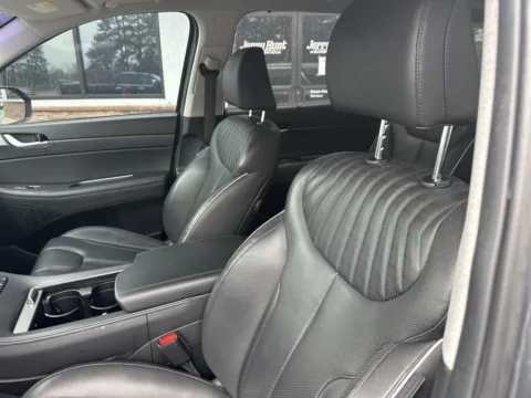 Photos of 2023 Hyundai Palisade Limited for sale in Lexington, NC at Jerry Hunt Supercenter - Lexington