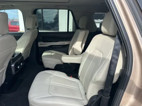 More photos of 2020 Ford Expedition Max Platinum at Jerry Hunt Supercenter - Lexington, NC