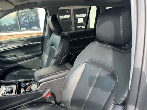 Photos of 2022 Jeep Grand Cherokee Limited for sale in Lexington, NC at Jerry Hunt Supercenter - Lexington