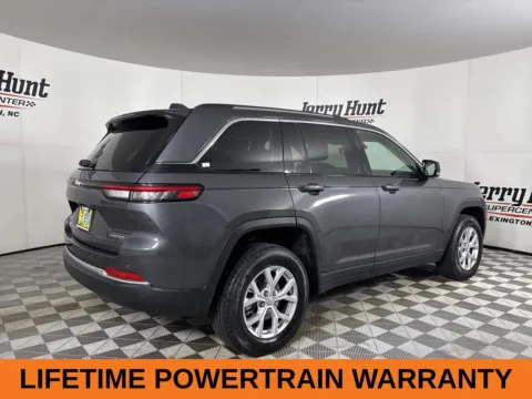 More photos of 2022 Jeep Grand Cherokee Limited at Jerry Hunt Supercenter - Lexington, NC