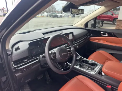 Another view of 2025 Kia Carnival SX Prestige for sale in Lexington, NC at Jerry Hunt Supercenter - Lexington