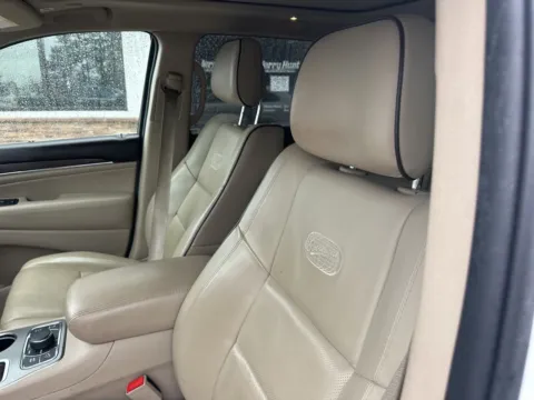 Photos of 2021 Jeep Grand Cherokee Overland for sale in Lexington, NC at Jerry Hunt Supercenter - Lexington