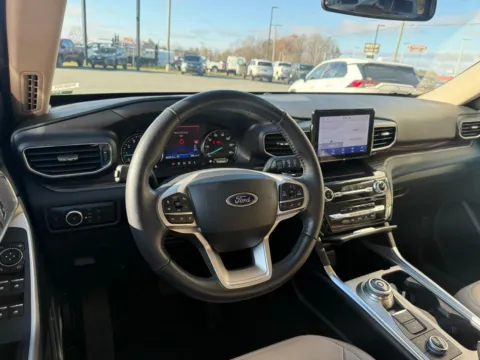 More photos of 2023 Ford Explorer Limited at Jerry Hunt Supercenter - Lexington, NC
