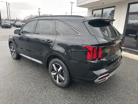 More photos of 2022 Kia Sorento S at Jerry Hunt Supercenter - Lexington, NC