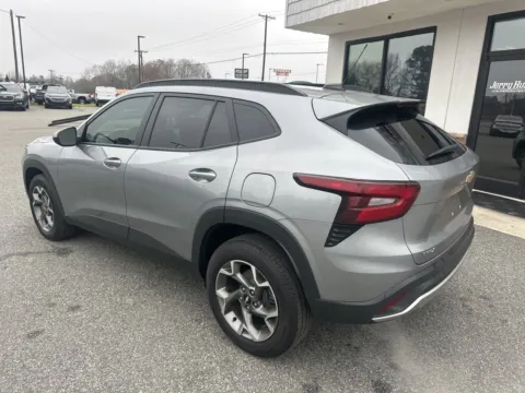 More photos of 2025 Chevrolet Trax LT at Jerry Hunt Supercenter - Lexington, NC