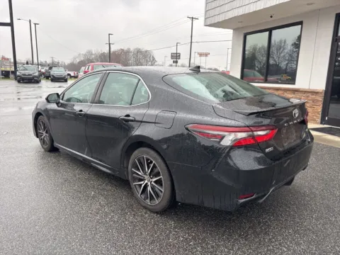 More photos of 2021 Toyota Camry SE at Jerry Hunt Supercenter - Lexington, NC
