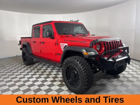 More photos of 2020 Jeep Gladiator Sport at Jerry Hunt Supercenter - Lexington, NC