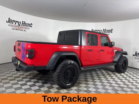 More photos of 2020 Jeep Gladiator Sport at Jerry Hunt Supercenter - Lexington, NC