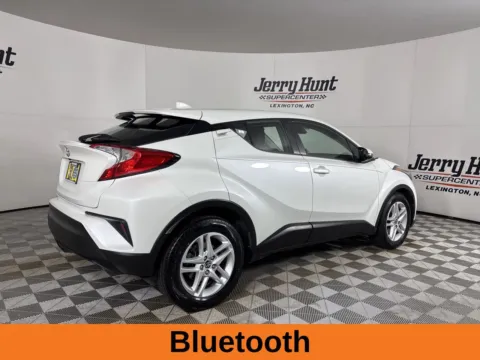 More photos of 2020 Toyota C-HR LE at Jerry Hunt Supercenter - Lexington, NC