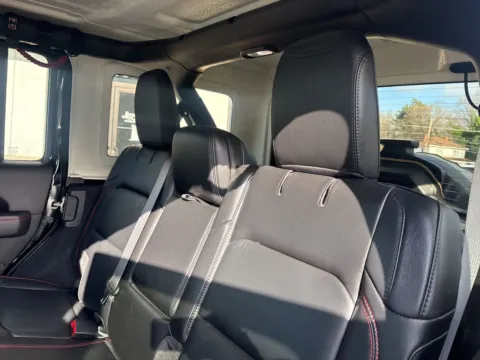 More photos of 2019 Jeep Wrangler Unlimited Rubicon at Jerry Hunt Supercenter - Lexington, NC