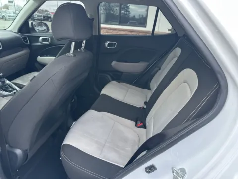 More photos of 2024 Hyundai Venue SEL at Jerry Hunt Supercenter - Lexington, NC