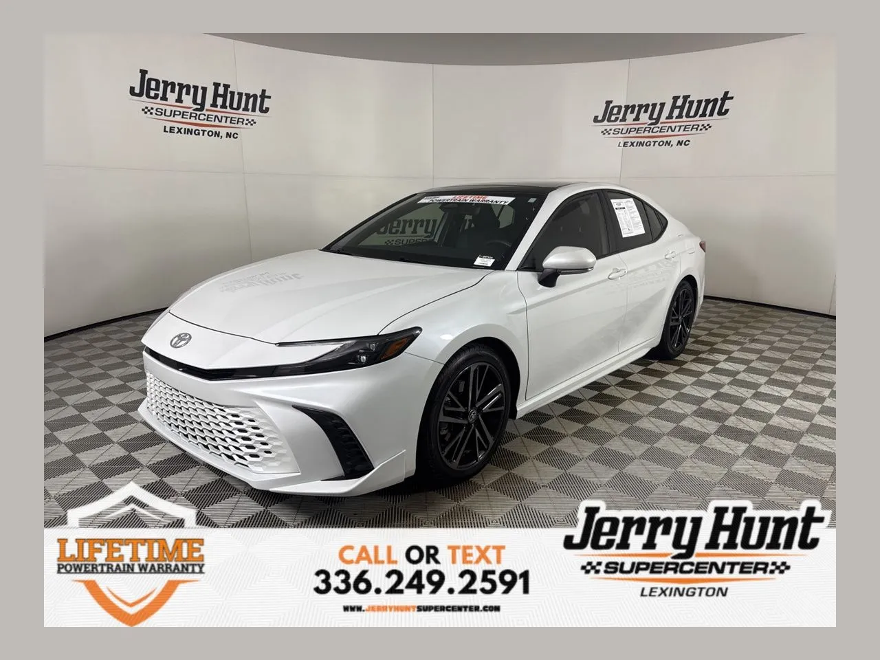 2025 Toyota Camry XSE's photo