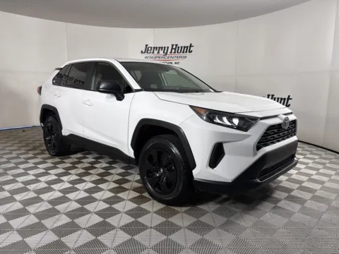 More photos of 2022 Toyota RAV4 LE at Jerry Hunt Supercenter - Lexington, NC