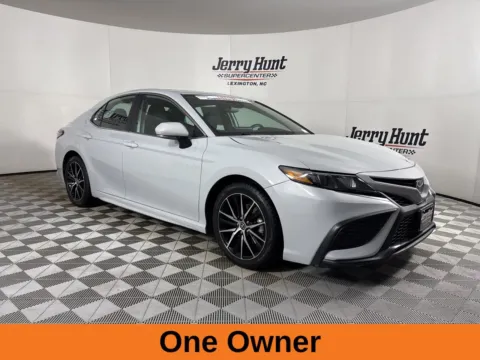 More photos of 2024 Toyota Camry SE at Jerry Hunt Supercenter - Lexington, NC
