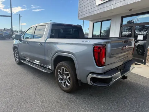 More photos of 2023 GMC Sierra 1500 SLT at Jerry Hunt Supercenter - Lexington, NC