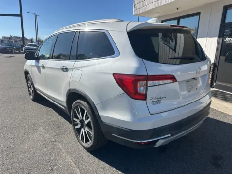 More photos of 2021 Honda Pilot Touring at Jerry Hunt Supercenter - Lexington, NC