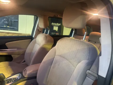 Photos of 2018 Dodge Journey SE for sale in Lexington, NC at Jerry Hunt Supercenter - Lexington