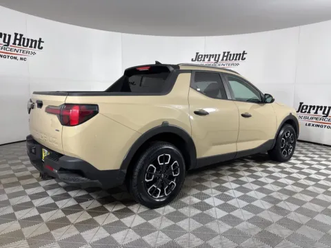 More photos of 2023 Hyundai Santa Cruz SEL at Jerry Hunt Supercenter - Lexington, NC