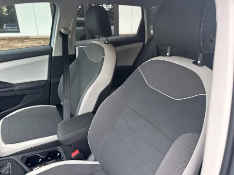 Photos of 2025 Volkswagen Taos 1.5T SE for sale in Lexington, NC at Jerry Hunt Supercenter - Lexington