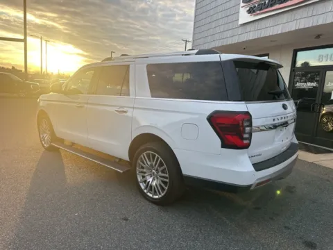 More photos of 2024 Ford Expedition Max Limited at Jerry Hunt Supercenter - Lexington, NC