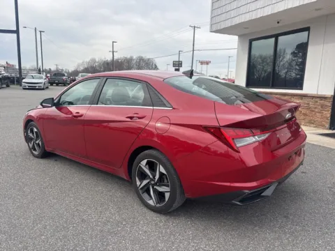More photos of 2023 Hyundai Elantra Limited at Jerry Hunt Supercenter - Lexington, NC