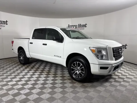 More photos of 2024 Nissan Titan SV at Jerry Hunt Supercenter - Lexington, NC