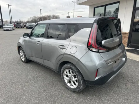 More photos of 2024 Kia Soul LX at Jerry Hunt Supercenter - Lexington, NC
