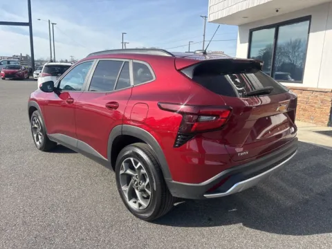 More photos of 2025 Chevrolet Trax LT at Jerry Hunt Supercenter - Lexington, NC