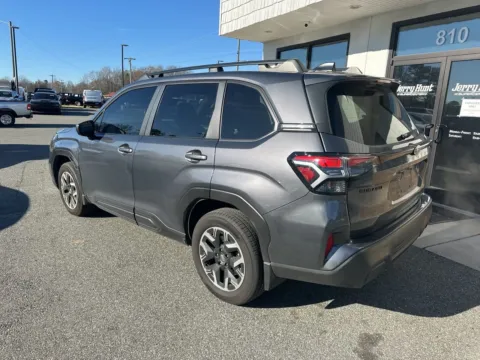 More photos of 2025 Subaru Forester Premium at Jerry Hunt Supercenter - Lexington, NC