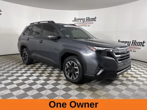 More photos of 2025 Subaru Forester Premium at Jerry Hunt Supercenter - Lexington, NC
