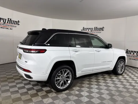 More photos of 2025 Jeep Grand Cherokee Summit at Jerry Hunt Supercenter - Lexington, NC