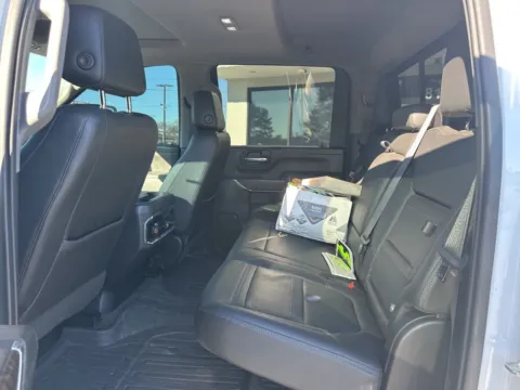 More photos of 2020 GMC Sierra 2500HD Denali at Jerry Hunt Supercenter - Lexington, NC