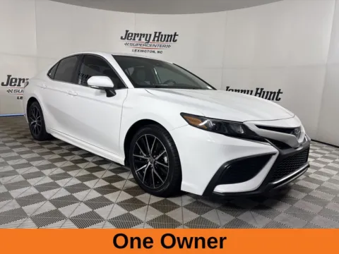More photos of 2023 Toyota Camry SE at Jerry Hunt Supercenter - Lexington, NC