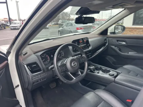 More photos of 2023 Nissan Rogue SL at Jerry Hunt Supercenter - Lexington, NC